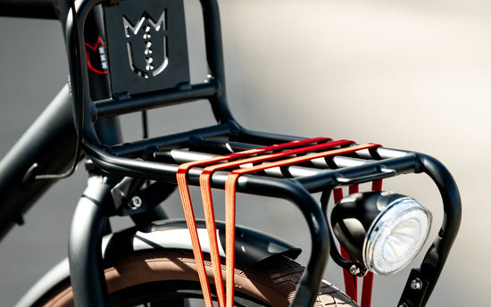 Jordaan step over LEKKER Bike with LED light and racks